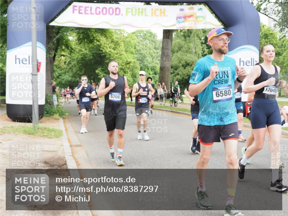 29.06.2025 - hella hamburg halbmarathon MichiJ http://msf.ph/oto/8387297 29.06.2025 10:47:54 Zwischen KM18-KM19 3740, 5602, 5603, 5708, 6580, 7006, 7757, 8154, 8421, 8422, 9752, 9932, 10797, 11465, 11515, 13516, 14605, 16614, 17045 meine-sportfotos.de