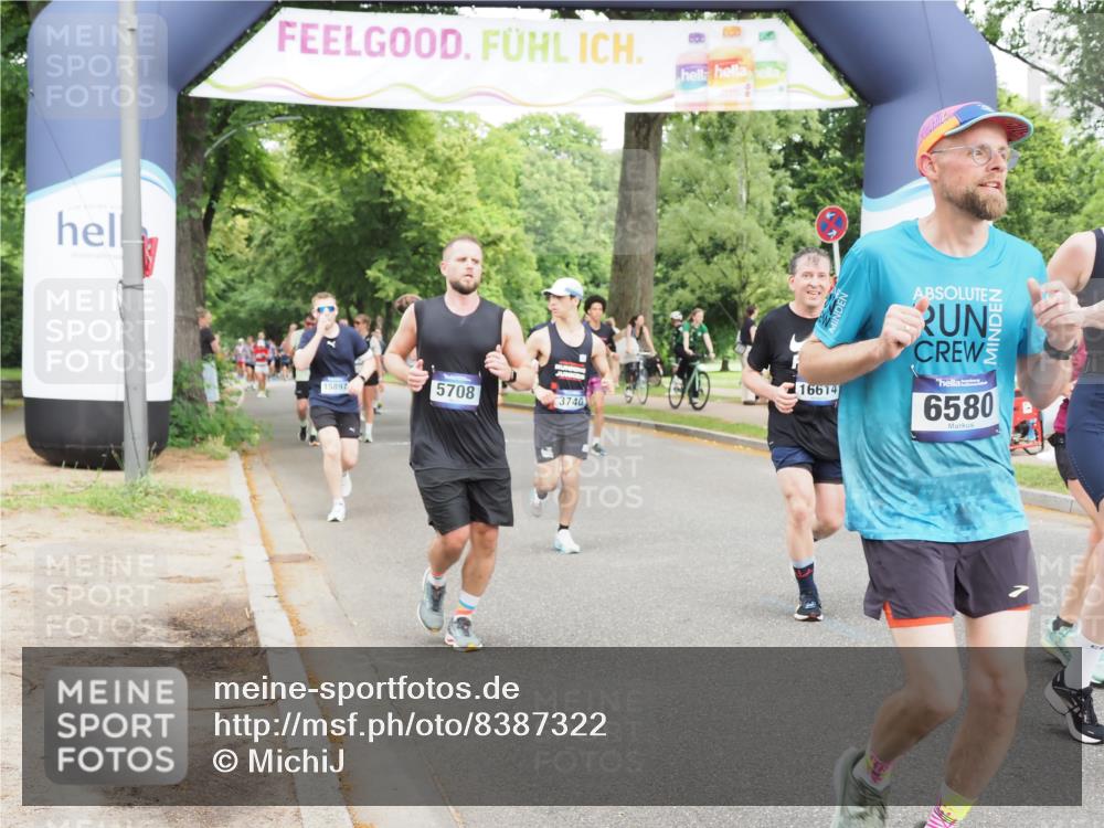 29.06.2025 - hella hamburg halbmarathon MichiJ http://msf.ph/oto/8387322 29.06.2025 10:47:54 Zwischen KM18-KM19 3740, 5602, 5603, 5708, 6580, 7006, 7757, 8154, 8421, 8422, 9752, 9932, 10797, 11465, 11515, 13516, 14605, 16614, 17045 meine-sportfotos.de