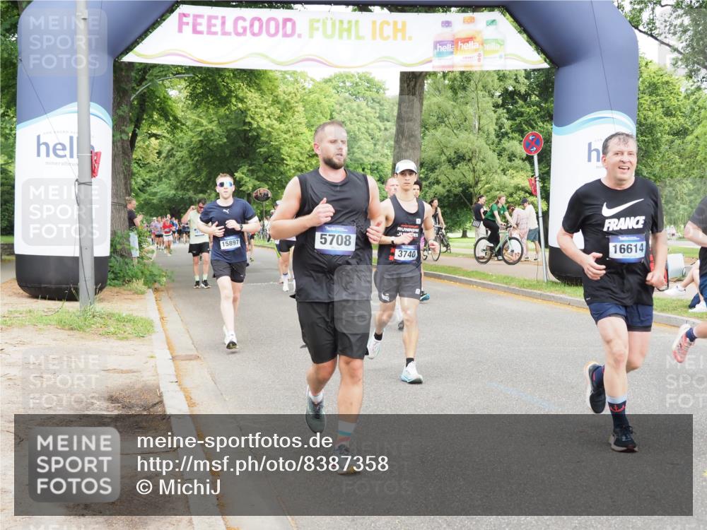 29.06.2025 - hella hamburg halbmarathon MichiJ http://msf.ph/oto/8387358 29.06.2025 10:47:55 Zwischen KM18-KM19 3740, 5602, 5603, 5708, 6580, 7006, 7757, 8154, 8421, 8422, 9932, 10797, 11465, 11515, 13516, 14605, 15897, 16614, 17045 meine-sportfotos.de