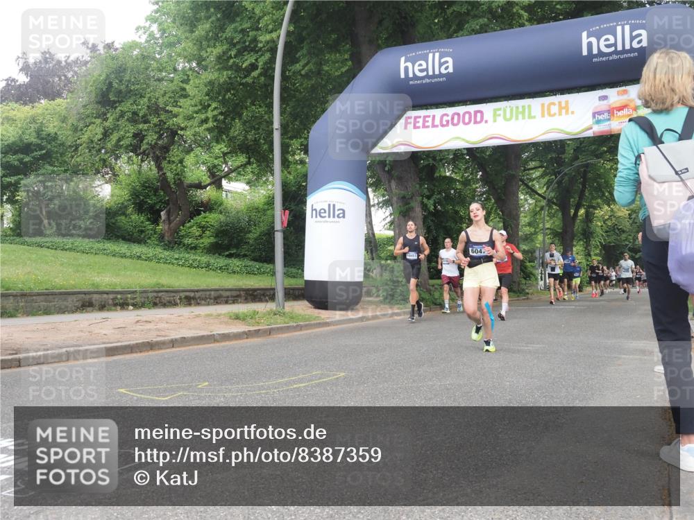 29.06.2025 - hella hamburg halbmarathon KatJ http://msf.ph/oto/8387359 29.06.2025 10:26:10 Zwischen KM18-KM19 2404, 6047, 6123, 7310 meine-sportfotos.de