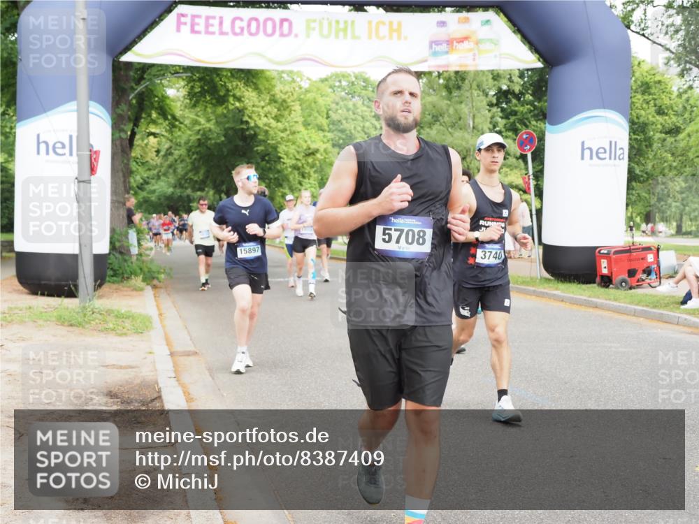 29.06.2025 - hella hamburg halbmarathon MichiJ http://msf.ph/oto/8387409 29.06.2025 10:47:56 Zwischen KM18-KM19 3740, 5602, 5603, 5708, 6580, 7006, 7757, 8154, 8421, 8422, 8807, 9932, 10797, 11465, 11515, 13516, 13558, 14605, 15897, 16614, 17045 meine-sportfotos.de