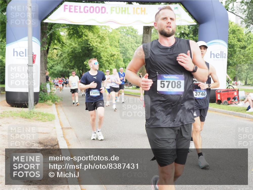 29.06.2025 - hella hamburg halbmarathon MichiJ http://msf.ph/oto/8387431 29.06.2025 10:47:56 Zwischen KM18-KM19 3740, 5602, 5603, 5708, 6580, 7006, 7757, 8154, 8421, 8422, 8807, 9932, 10797, 11465, 11515, 13516, 13558, 14605, 15897, 16614, 17045 meine-sportfotos.de