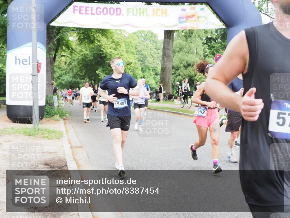 29.06.2025 - hella hamburg halbmarathon MichiJ http://msf.ph/oto/8387454 29.06.2025 10:47:57 Zwischen KM18-KM19 3740, 5602, 5603, 5708, 6580, 7006, 7757, 8154, 8422, 8807, 9932, 10797, 11465, 11515, 13516, 13558, 15897, 16614, 17045 meine-sportfotos.de