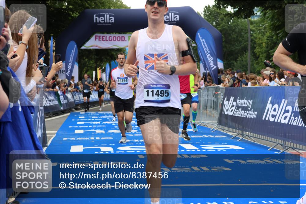 29.06.2025 - hella hamburg halbmarathon Strokosch-Dieckow http://msf.ph/oto/8387456 29.06.2025 10:45:38 Ziel 2138, 2415, 4854, 5047, 5623, 6071, 6711, 8374, 8668, 11291, 11495, 12154, 13975, 14374, 14764, 15666, 16617, 17332, 17674, 17835, 18862, 18878 meine-sportfotos.de