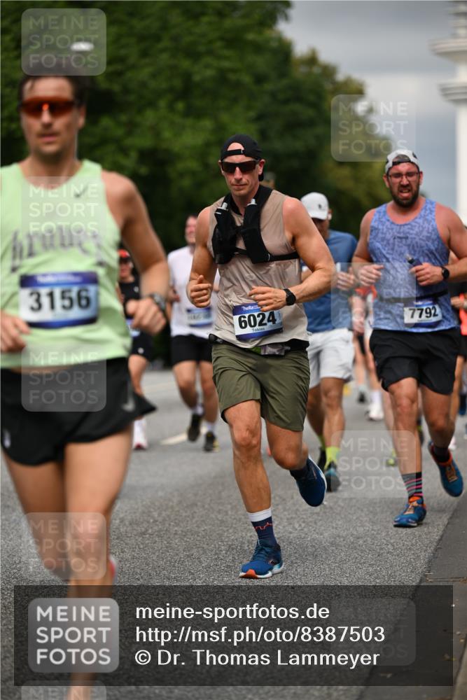 29.06.2025 - hella hamburg halbmarathon Dr. Thomas Lammeyer http://msf.ph/oto/8387503 29.06.2025 10:20:35 Kennedybrücke 1244, 1599, 1602, 2165, 2347, 2803, 2912, 3023, 3030, 3134, 3156, 3176, 3484, 3648, 3687, 4478, 4637, 5036, 6024, 6742, 6935, 7158, 7358, 7753, 7792, 7924, 7928, 8263, 8295, 8317, 8597, 8619, 8645, 8707, 8847, 8857, 9091, 9332, 9492, 9628, 9664, 9676, 9802, 9810, 9891, 10076, 10107, 10139, 10141, 10183, 10575, 11236, 11344, 11345, 11428 meine-sportfotos.de