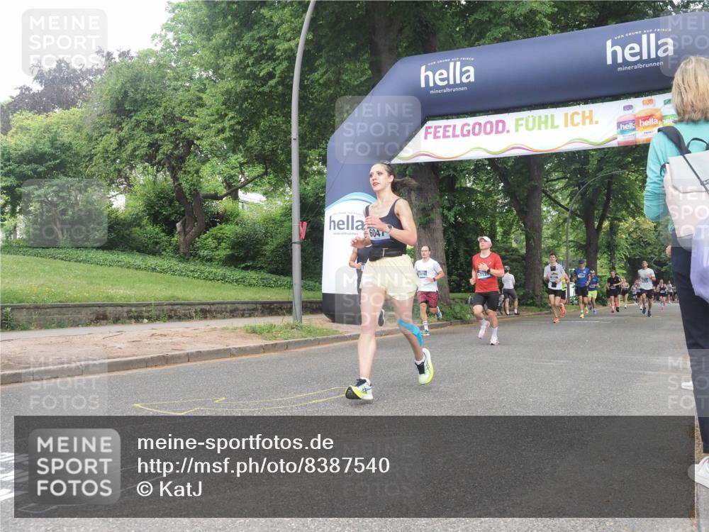 29.06.2025 - hella hamburg halbmarathon KatJ http://msf.ph/oto/8387540 29.06.2025 10:26:11 Zwischen KM18-KM19 6047, 6123, 7310 meine-sportfotos.de