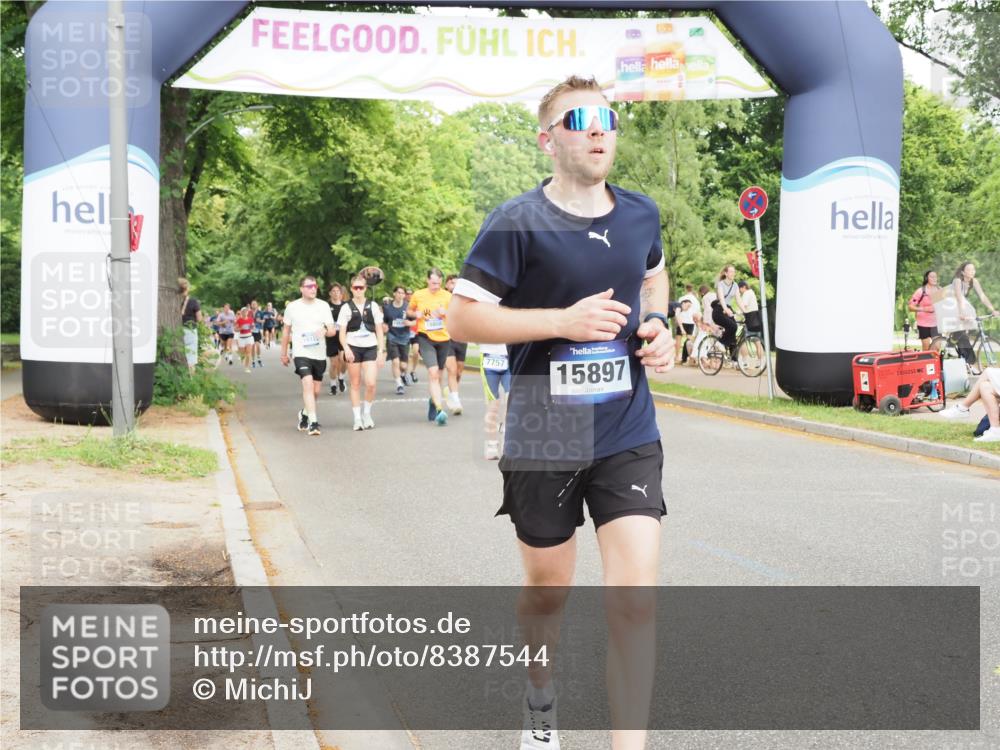 29.06.2025 - hella hamburg halbmarathon MichiJ http://msf.ph/oto/8387544 29.06.2025 10:47:58 Zwischen KM18-KM19 3400, 3740, 5602, 5603, 5708, 6580, 7006, 7757, 8154, 8807, 9932, 10797, 11515, 13516, 13558, 15897, 16614, 17045, 17181, 17894 meine-sportfotos.de