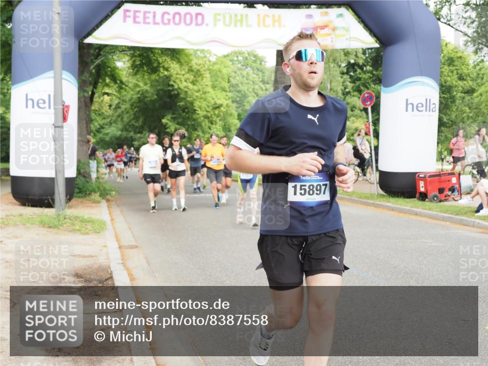29.06.2025 - hella hamburg halbmarathon MichiJ http://msf.ph/oto/8387558 29.06.2025 10:47:58 Zwischen KM18-KM19 3400, 3740, 5602, 5603, 5708, 6580, 7006, 7757, 8154, 8807, 9932, 10797, 11515, 13516, 13558, 15897, 16614, 17045, 17181, 17894 meine-sportfotos.de