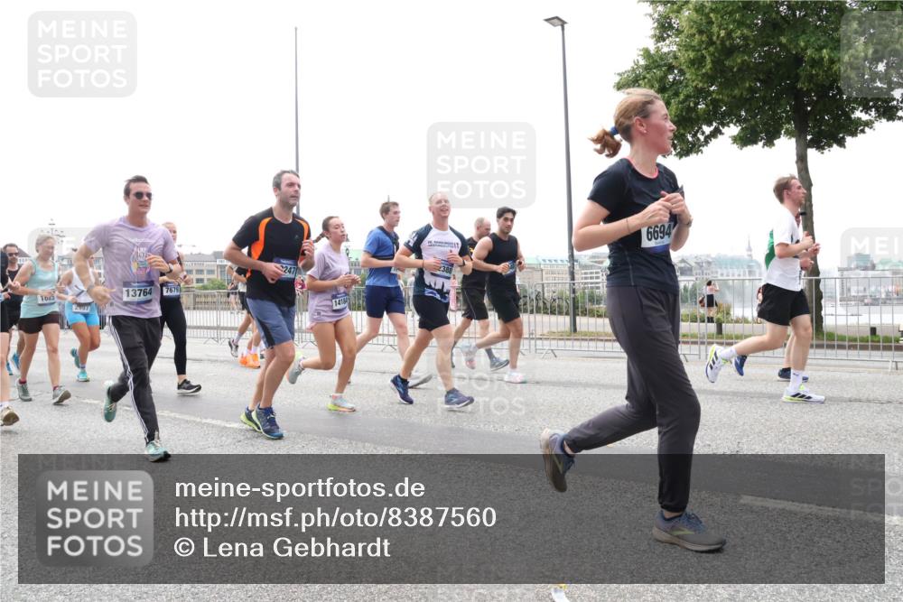 29.06.2025 - hella hamburg halbmarathon Lena Gebhardt http://msf.ph/oto/8387560 29.06.2025 10:49:49 Lombardsbrücke 247, 13764, 7679, 1625, 2997, 14184, 6694, 1040, 1041, 1487, 1511, 1625, 1805, 1888, 2212, 2466, 2527, 2668, 2862, 2997, 3183, 3383, 3943, 4090, 4589, 4769, 4870, 5076, 5106, 5552, 5694, 5749, 5751, 6191, 6694, 7301, 7305, 7339, 7366, 7650, 7679, 8065, 8254, 9015, 9162, 9261, 9940, 10333, 10403, 10683, 10704, 11030, 11558, 11631, 11760, 12124, 12388, 13309, 13381, 13744, 13764, 14505, 14545, 14692, 15626 meine-sportfotos.de