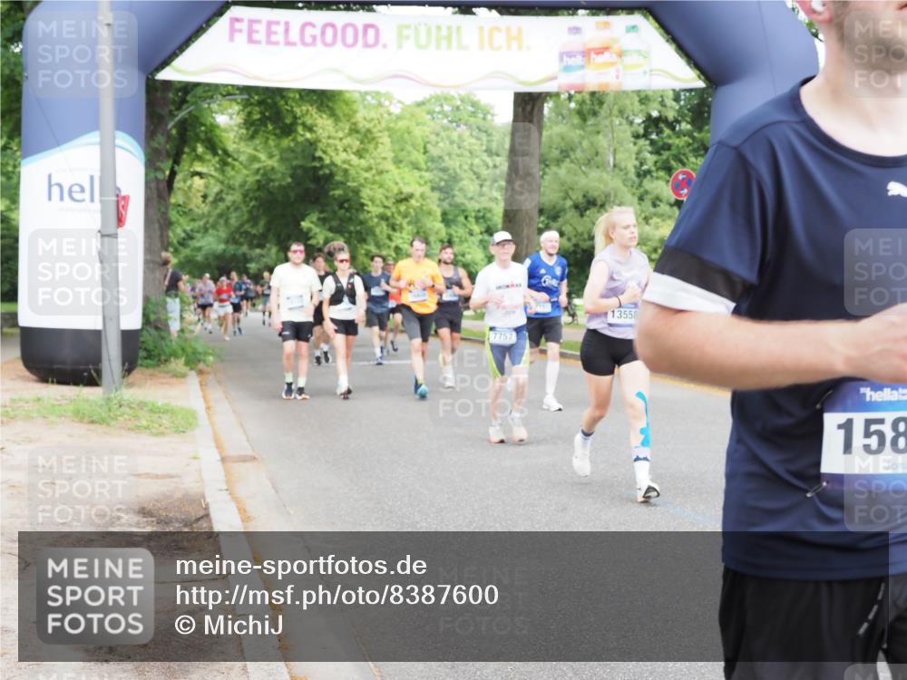 29.06.2025 - hella hamburg halbmarathon MichiJ http://msf.ph/oto/8387600 29.06.2025 10:47:59 Zwischen KM18-KM19 3400, 3740, 5602, 5603, 5708, 6580, 7006, 7757, 8807, 9932, 11515, 13558, 15897, 16614, 17181, 17894, 18808 meine-sportfotos.de
