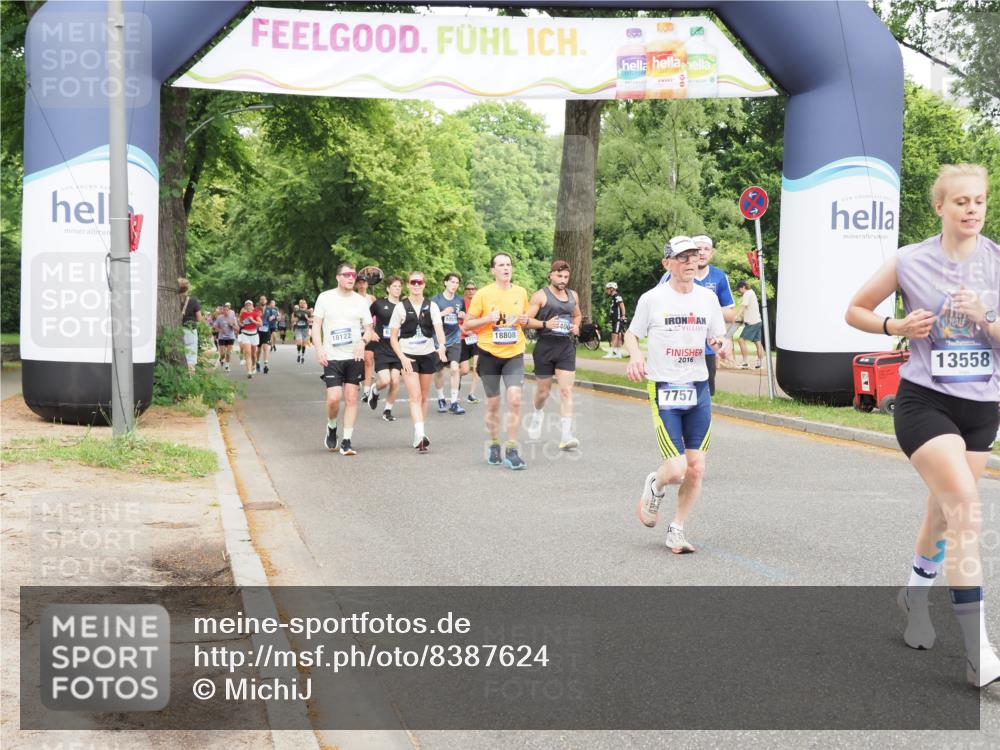 29.06.2025 - hella hamburg halbmarathon MichiJ http://msf.ph/oto/8387624 29.06.2025 10:48:00 Zwischen KM18-KM19 3400, 3740, 5602, 5603, 5708, 6580, 6708, 7006, 7757, 8807, 9932, 13558, 15897, 17181, 17894, 18808 meine-sportfotos.de