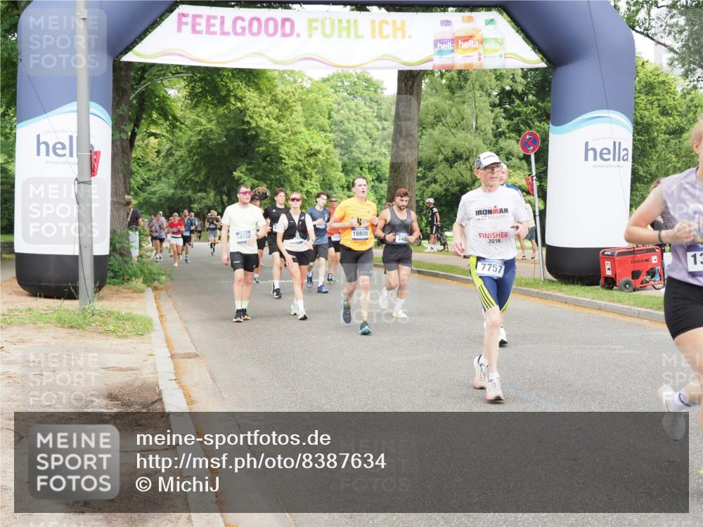 29.06.2025 - hella hamburg halbmarathon MichiJ http://msf.ph/oto/8387634 29.06.2025 10:48:00 Zwischen KM18-KM19 3400, 3740, 5602, 5603, 5708, 6580, 6708, 7006, 7757, 8807, 9932, 13558, 15897, 17181, 17894, 18808 meine-sportfotos.de