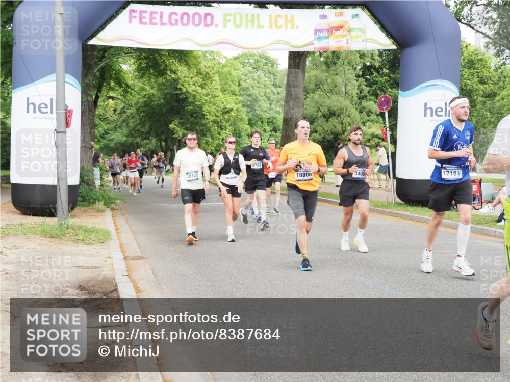 29.06.2025 - hella hamburg halbmarathon MichiJ http://msf.ph/oto/8387684 29.06.2025 10:48:01 Zwischen KM18-KM19 3400, 5602, 5603, 5708, 6708, 7757, 8807, 9932, 10295, 10519, 13558, 15897, 17181, 17894, 18122, 18808 meine-sportfotos.de
