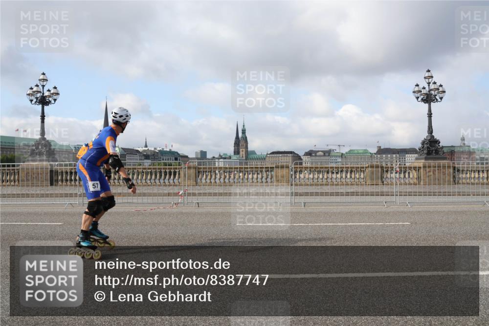 29.06.2025 - hella hamburg halbmarathon Lena Gebhardt http://msf.ph/oto/8387747 29.06.2025 08:53:01 Lombardsbrücke 57 meine-sportfotos.de
