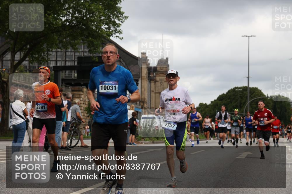 29.06.2025 - hella hamburg halbmarathon Yannick Fuchs http://msf.ph/oto/8387767 29.06.2025 10:55:34 20KM 2086, 2391, 2591, 3400, 4068, 5613, 5839, 5870, 6391, 7033, 7049, 7757, 8364, 8531, 8590, 9453, 9752, 9932, 10031, 10177, 10746, 10882, 11465, 11515, 12125, 12787, 13064, 13086, 13491, 13699, 14605, 14628, 15008, 15520, 15733, 16128, 16145, 16614, 17670 meine-sportfotos.de