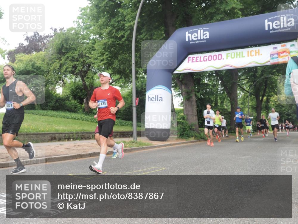 29.06.2025 - hella hamburg halbmarathon KatJ http://msf.ph/oto/8387867 29.06.2025 10:26:13 Zwischen KM18-KM19 6047, 6123 meine-sportfotos.de