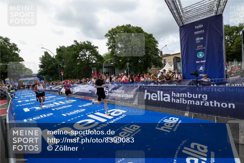 29.06.2025 - hella hamburg halbmarathon Zöllner http://msf.ph/oto/8399083 29.06.2025 10:36:22 Ziel 6829, 6993, 12051, 13991, 14075, 15348, 16158, 17192 meine-sportfotos.de