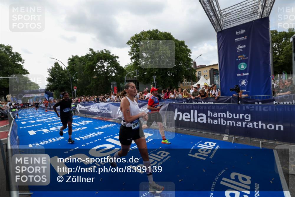 29.06.2025 - hella hamburg halbmarathon Zöllner http://msf.ph/oto/8399139 29.06.2025 10:36:23 Ziel 6829, 6993, 12051, 13991, 14075, 15348, 16158, 17192 meine-sportfotos.de