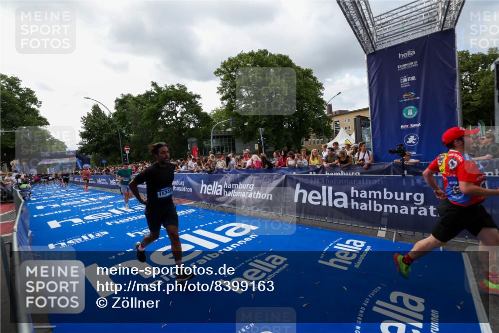 29.06.2025 - hella hamburg halbmarathon Zöllner http://msf.ph/oto/8399163 29.06.2025 10:36:24 Ziel 6829, 6993, 8084, 11304, 12051, 14075, 15348, 16158, 17192 meine-sportfotos.de