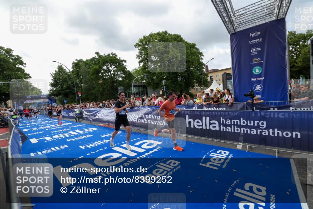 29.06.2025 - hella hamburg halbmarathon Zöllner http://msf.ph/oto/8399252 29.06.2025 10:36:28 Ziel 8084, 9296, 10404, 10680, 10852, 11304, 12051, 12916, 14075, 17192, 18062 meine-sportfotos.de