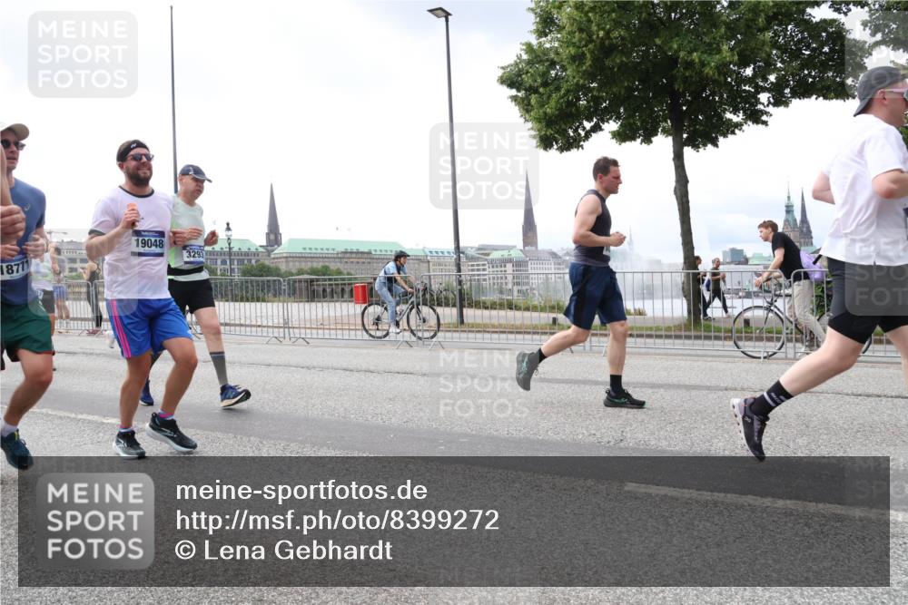 29.06.2025 - hella hamburg halbmarathon Lena Gebhardt http://msf.ph/oto/8399272 29.06.2025 10:40:38 Lombardsbrücke 19048, 18711, 3293, 1018, 1037, 1075, 1323, 2019, 2042, 2109, 2173, 2206, 2299, 2515, 2572, 2762, 2763, 2858, 3121, 3237, 3293, 3295, 3306, 3432, 3515, 3607, 3694, 3808, 3810, 4044, 4271, 4411, 4530, 4612, 4756, 4774, 4775, 4906, 4972, 5059, 5113, 5263, 5351, 5352, 5702, 5753, 5975, 6076, 6098, 6163, 6229, 6278, 6280, 6289, 6363, 6463, 6673, 6866, 6876, 6920, 7108, 7174, 7293, 7675, 7850, 7956, 8053, 8054, 8307, 8378, 8391, 8429, 8430, 9009, 9237, 11053 meine-sportfotos.de