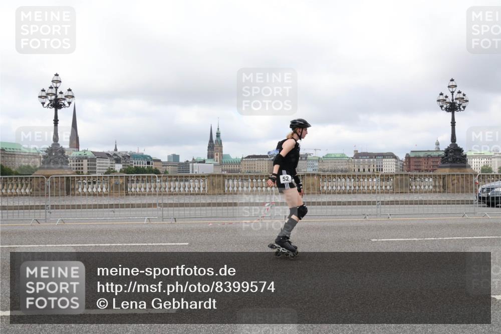 29.06.2025 - hella hamburg halbmarathon Lena Gebhardt http://msf.ph/oto/8399574 29.06.2025 09:18:10 Lombardsbrücke 52 meine-sportfotos.de