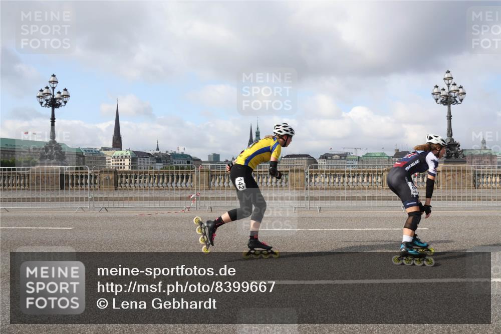 29.06.2025 - hella hamburg halbmarathon Lena Gebhardt http://msf.ph/oto/8399667 29.06.2025 08:53:11 Lombardsbrücke  meine-sportfotos.de