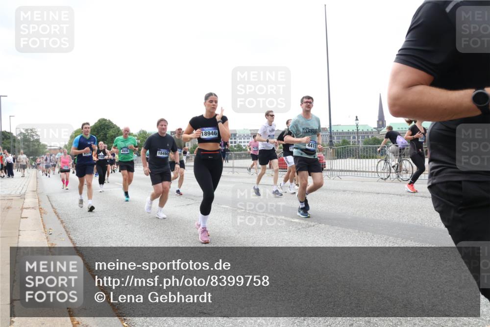 29.06.2025 - hella hamburg halbmarathon Lena Gebhardt http://msf.ph/oto/8399758 29.06.2025 10:40:41 Lombardsbrücke 8378, 18490, 18946, 1151, 115, 4411, 1018, 1037, 1075, 1323, 2042, 2109, 2173, 2206, 2299, 2515, 2572, 2762, 2763, 2858, 3121, 3237, 3293, 3295, 3306, 3432, 3694, 3810, 4044, 4234, 4271, 4411, 4530, 4612, 4756, 4774, 4775, 4906, 4972, 5059, 5113, 5351, 5352, 5702, 5753, 5975, 6076, 6098, 6163, 6229, 6278, 6280, 6289, 6363, 6463, 6673, 6842, 6866, 6876, 7108, 7174, 7293, 7675, 7850, 7956, 8053, 8054, 8307, 8378, 8391, 8429, 8430, 9009, 9237, 11053 meine-sportfotos.de