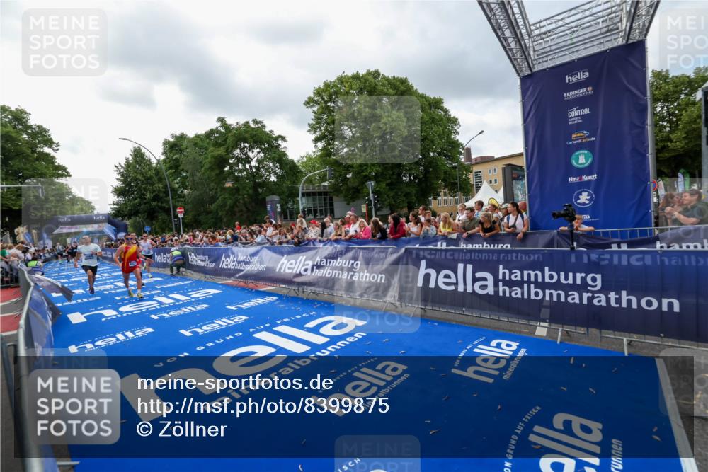 29.06.2025 - hella hamburg halbmarathon Zöllner http://msf.ph/oto/8399875 29.06.2025 10:36:52 Ziel 4865, 5961, 6529, 7310, 13141, 13343, 15939, 18384 meine-sportfotos.de
