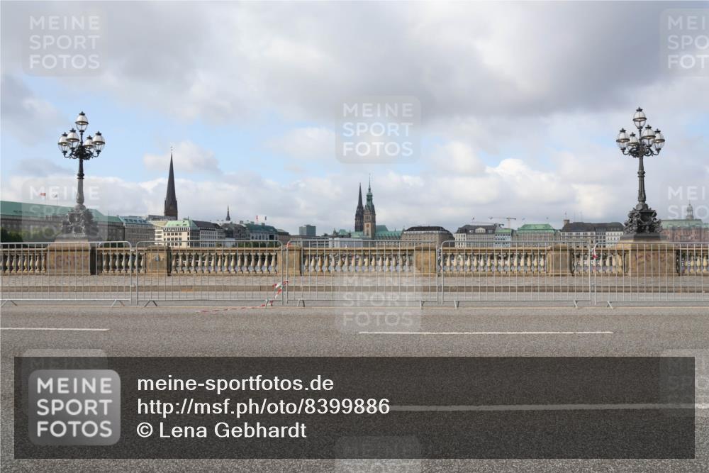 29.06.2025 - hella hamburg halbmarathon Lena Gebhardt http://msf.ph/oto/8399886 29.06.2025 08:53:14 Lombardsbrücke  meine-sportfotos.de