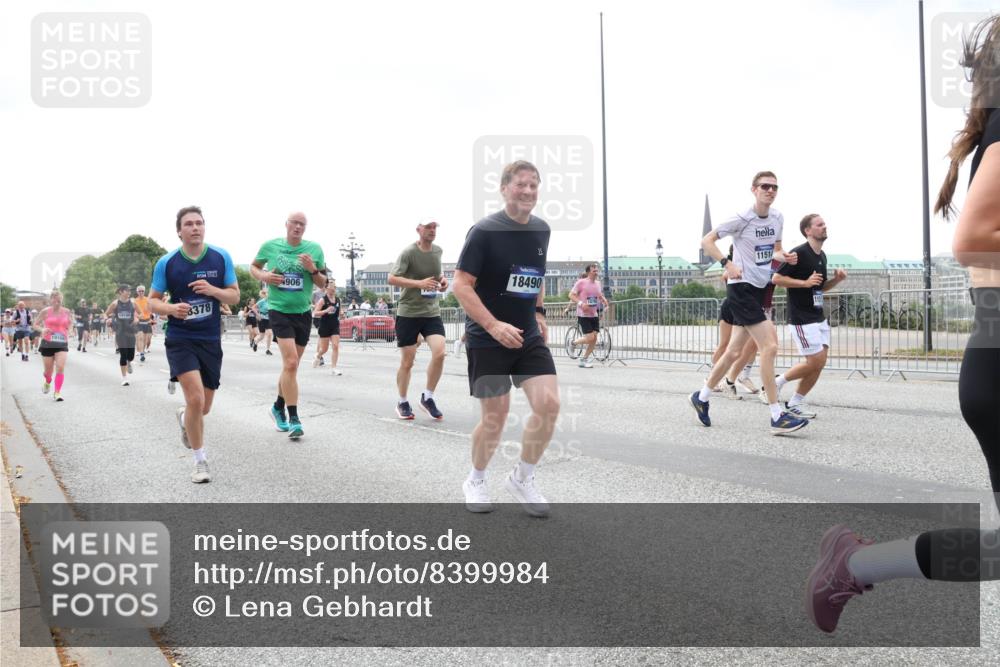 29.06.2025 - hella hamburg halbmarathon Lena Gebhardt http://msf.ph/oto/8399984 29.06.2025 10:40:42 Lombardsbrücke 8378, 906, 11514, 18490, 1018, 1037, 1075, 1323, 2042, 2109, 2173, 2206, 2299, 2515, 2572, 2762, 2763, 2858, 3121, 3237, 3293, 3295, 3306, 3432, 3694, 3810, 4044, 4234, 4271, 4411, 4530, 4612, 4756, 4774, 4775, 4906, 4972, 5059, 5113, 5351, 5352, 5702, 5753, 5975, 6076, 6098, 6163, 6229, 6278, 6280, 6289, 6363, 6463, 6673, 6842, 6866, 6876, 7108, 7174, 7293, 7675, 7850, 7956, 8053, 8054, 8307, 8378, 8391, 8429, 8430, 9009, 9237, 11053 meine-sportfotos.de