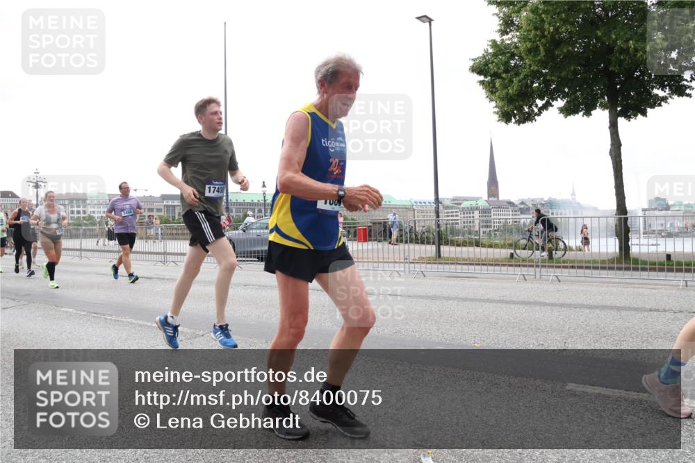 29.06.2025 - hella hamburg halbmarathon Lena Gebhardt http://msf.ph/oto/8400075 29.06.2025 10:49:56 Lombardsbrücke 2466, 20, 17408, 1040, 1041, 1487, 1511, 1625, 1805, 1888, 2212, 2466, 2668, 2862, 2997, 3701, 3943, 4090, 4870, 5076, 5552, 5694, 5749, 5751, 5997, 6191, 6694, 6830, 7305, 7339, 7366, 7650, 7679, 7721, 7722, 7755, 8065, 8254, 9015, 9162, 9605, 9940, 10060, 10403, 10617, 10683, 10704, 11030, 11631, 11760, 12124, 12388, 13127, 13128, 13309, 13381, 13744, 13764, 13846, 14505, 14545, 14692, 15626 meine-sportfotos.de