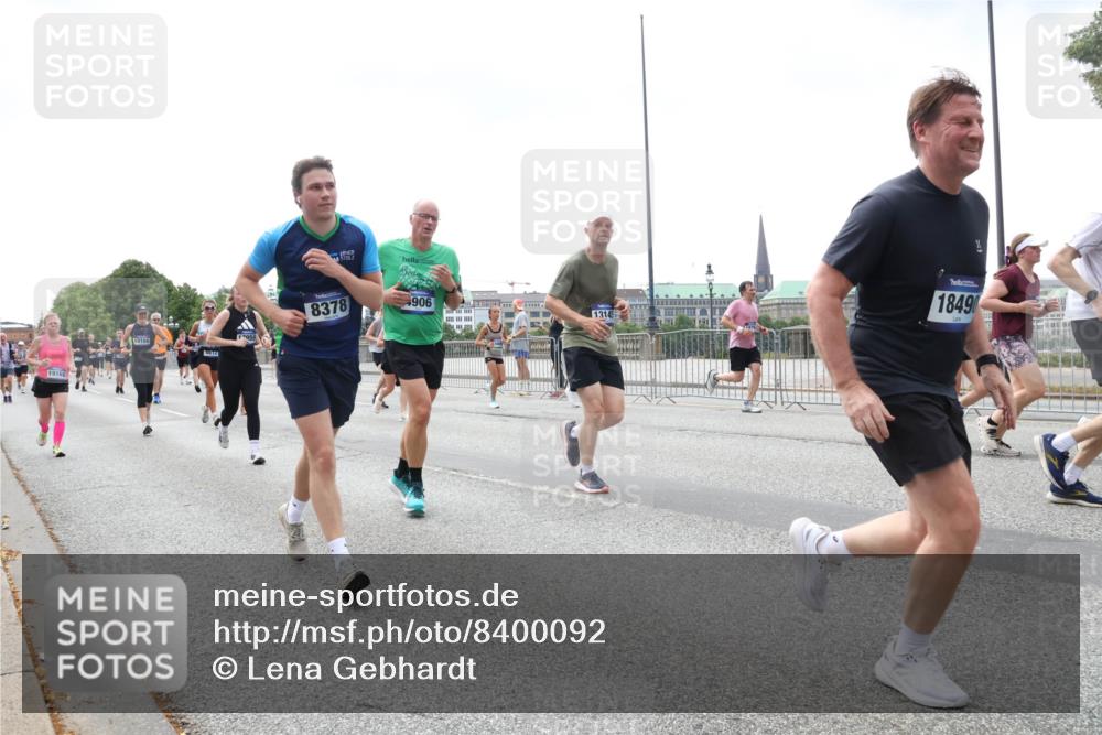29.06.2025 - hella hamburg halbmarathon Lena Gebhardt http://msf.ph/oto/8400092 29.06.2025 10:40:43 Lombardsbrücke 19168, 10166, 4012, 8378, 906, 13145, 1849, 1018, 1037, 1075, 1323, 2042, 2109, 2173, 2206, 2299, 2515, 2762, 2763, 2858, 3121, 3293, 3295, 3306, 3432, 3694, 3810, 4044, 4234, 4411, 4530, 4612, 4756, 4774, 4775, 4906, 4972, 5059, 5113, 5351, 5352, 5702, 5753, 5975, 6076, 6098, 6163, 6229, 6278, 6280, 6289, 6363, 6463, 6673, 6842, 6866, 6876, 7108, 7174, 7293, 7675, 7850, 7956, 8053, 8054, 8307, 8378, 8391, 8429, 8430, 9009, 9237, 11053 meine-sportfotos.de