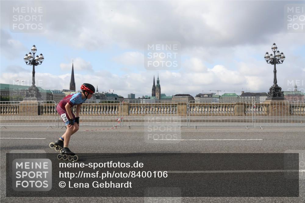 29.06.2025 - hella hamburg halbmarathon Lena Gebhardt http://msf.ph/oto/8400106 29.06.2025 08:53:15 Lombardsbrücke 375 meine-sportfotos.de