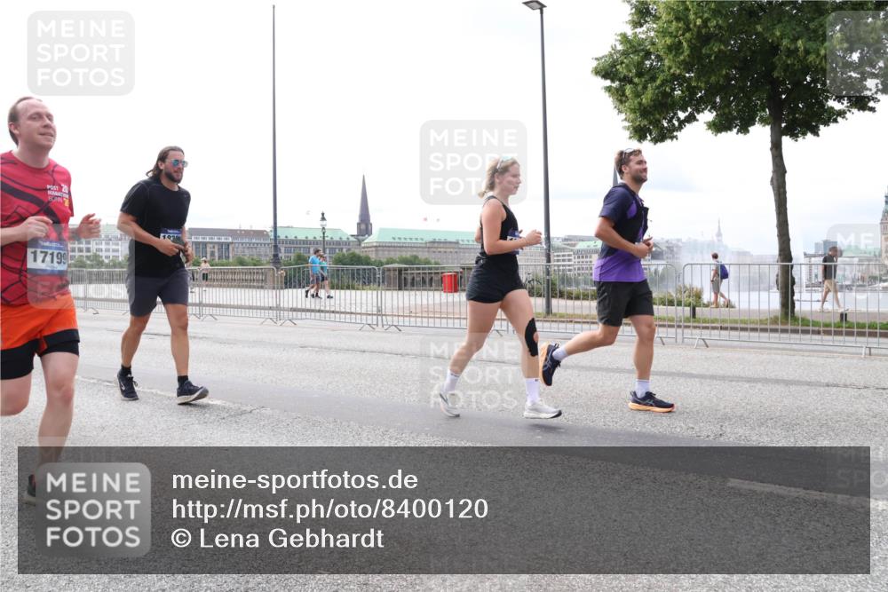 29.06.2025 - hella hamburg halbmarathon Lena Gebhardt http://msf.ph/oto/8400120 29.06.2025 10:23:42 Lombardsbrücke 20, 17199, 192, 1048, 1304, 1362, 1444, 1545, 2125, 2489, 2925, 4122, 4391, 4646, 4728, 4990, 5055, 5160, 5358, 5406, 5661, 6502, 6747, 7029, 7820, 8031, 8141, 8149, 8181, 8502, 8676, 8716, 8717, 8918, 8920, 9217, 9301, 9603, 9715, 10649, 10739, 11044, 11300, 11415, 11454, 11793, 11798, 11879, 12073, 12874, 13149, 14265, 14338, 14510, 14512, 14521, 14821, 15709, 15739, 15853, 16185, 16251, 17013, 17199, 17207, 17299, 17719 meine-sportfotos.de