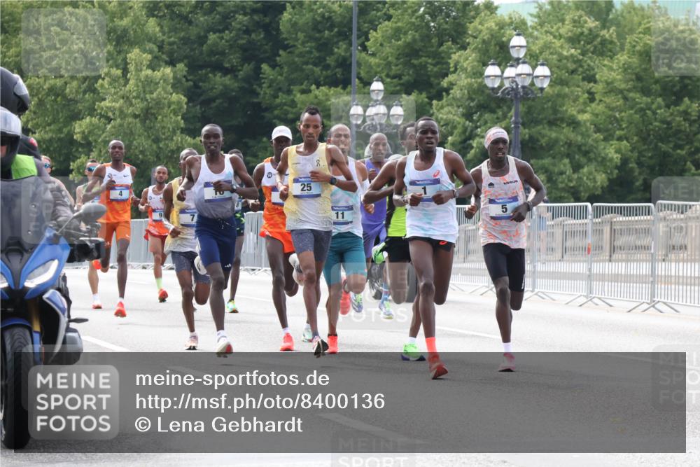29.06.2025 - hella hamburg halbmarathon Lena Gebhardt http://msf.ph/oto/8400136 29.06.2025 09:31:07 Lombardsbrücke 25, 11, 5 meine-sportfotos.de