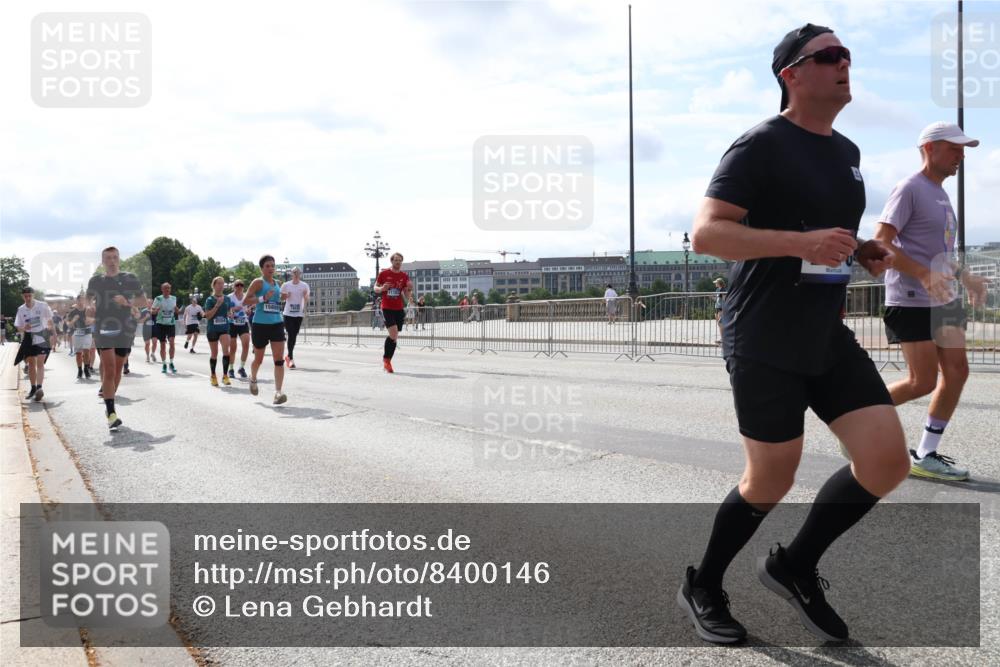 29.06.2025 - hella hamburg halbmarathon Lena Gebhardt http://msf.ph/oto/8400146 29.06.2025 10:16:02 Lombardsbrücke 15889, 1156, 1308, 1651, 2071, 2076, 2165, 2436, 2803, 2835, 2989, 3134, 3167, 3648, 4007, 4466, 4492, 4494, 4637, 4828, 5046, 5423, 6376, 6576, 7897, 7941, 7942, 8169, 8274, 8554, 8746, 8885, 9192, 9601, 9657, 9675, 9784, 9802, 9881, 10107, 10108, 10183, 10292, 10608, 10775, 10844, 10990, 11113, 11303, 11478, 11774, 11783, 11818, 12427, 12469, 13179, 13818, 13951, 14413, 14423, 14550, 14552, 15307 meine-sportfotos.de