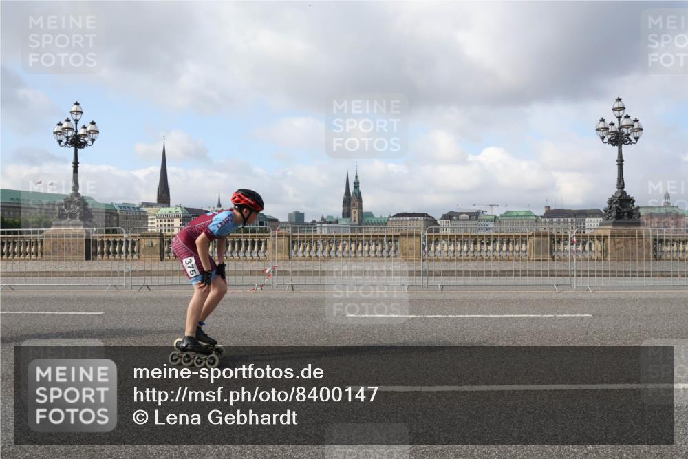 29.06.2025 - hella hamburg halbmarathon Lena Gebhardt http://msf.ph/oto/8400147 29.06.2025 08:53:15 Lombardsbrücke 375 meine-sportfotos.de