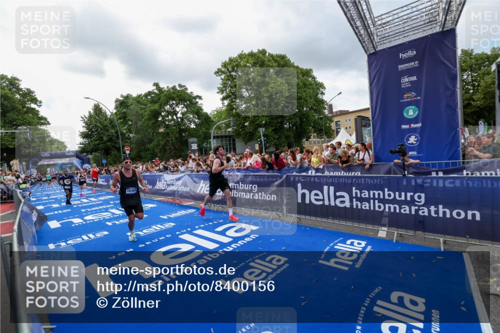 29.06.2025 - hella hamburg halbmarathon Zöllner http://msf.ph/oto/8400156 29.06.2025 10:36:59 Ziel 3959, 5307, 5315, 7310, 11620, 13141, 14691, 18384 meine-sportfotos.de