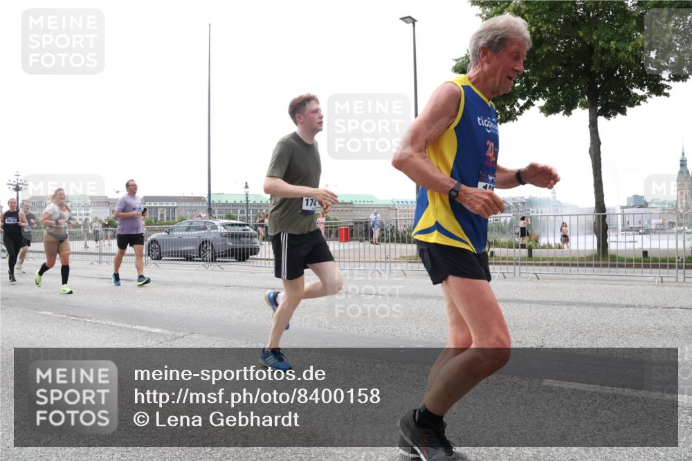 29.06.2025 - hella hamburg halbmarathon Lena Gebhardt http://msf.ph/oto/8400158 29.06.2025 10:49:56 Lombardsbrücke 9015, 174, 20, 1040, 1041, 1487, 1511, 1625, 1805, 1888, 2212, 2466, 2668, 2862, 2997, 3701, 3943, 4090, 4870, 5076, 5552, 5694, 5749, 5751, 5997, 6191, 6694, 6830, 7305, 7339, 7366, 7650, 7679, 7721, 7722, 7755, 8065, 8254, 9015, 9162, 9605, 9940, 10060, 10403, 10617, 10683, 10704, 11030, 11631, 11760, 12124, 12388, 13127, 13128, 13309, 13381, 13744, 13764, 13846, 14505, 14545, 14692, 15626 meine-sportfotos.de
