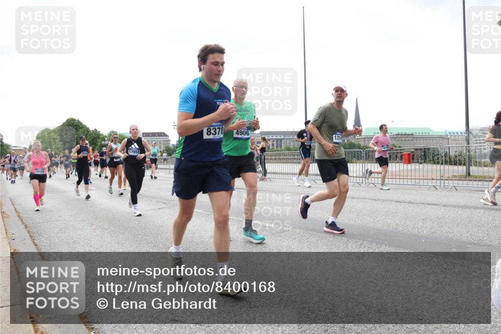 29.06.2025 - hella hamburg halbmarathon Lena Gebhardt http://msf.ph/oto/8400168 29.06.2025 10:40:43 Lombardsbrücke 19168, 17959, 8378, 4906, 1314, 1018, 1037, 1075, 1323, 2042, 2109, 2173, 2206, 2299, 2515, 2762, 2763, 2858, 3121, 3293, 3295, 3306, 3432, 3694, 3810, 4044, 4234, 4411, 4530, 4612, 4756, 4774, 4775, 4906, 4972, 5059, 5113, 5351, 5352, 5702, 5753, 5975, 6076, 6098, 6163, 6229, 6278, 6280, 6289, 6363, 6463, 6673, 6842, 6866, 6876, 7108, 7174, 7293, 7675, 7850, 7956, 8053, 8054, 8307, 8378, 8391, 8429, 8430, 9009, 9237, 11053 meine-sportfotos.de
