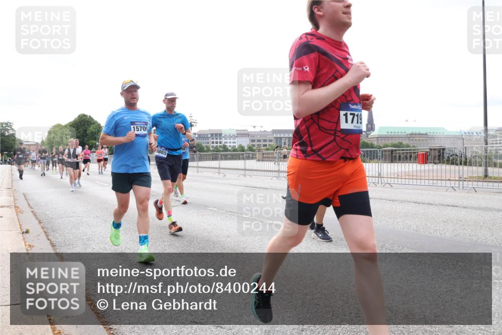 29.06.2025 - hella hamburg halbmarathon Lena Gebhardt http://msf.ph/oto/8400244 29.06.2025 10:23:43 Lombardsbrücke 15709, 8865, 1719, 1048, 1304, 1362, 1444, 1545, 2125, 2489, 2925, 4122, 4391, 4597, 4646, 4728, 4990, 5055, 5160, 5258, 5358, 5406, 5661, 6502, 6747, 7013, 7029, 7820, 8031, 8141, 8149, 8181, 8502, 8676, 8716, 8717, 9217, 9603, 9715, 10649, 10739, 11044, 11300, 11415, 11454, 11793, 11798, 11879, 12073, 12874, 13149, 14265, 14510, 14512, 14521, 14821, 15709, 15739, 15853, 16185, 16251, 17013, 17199, 17207, 17719 meine-sportfotos.de