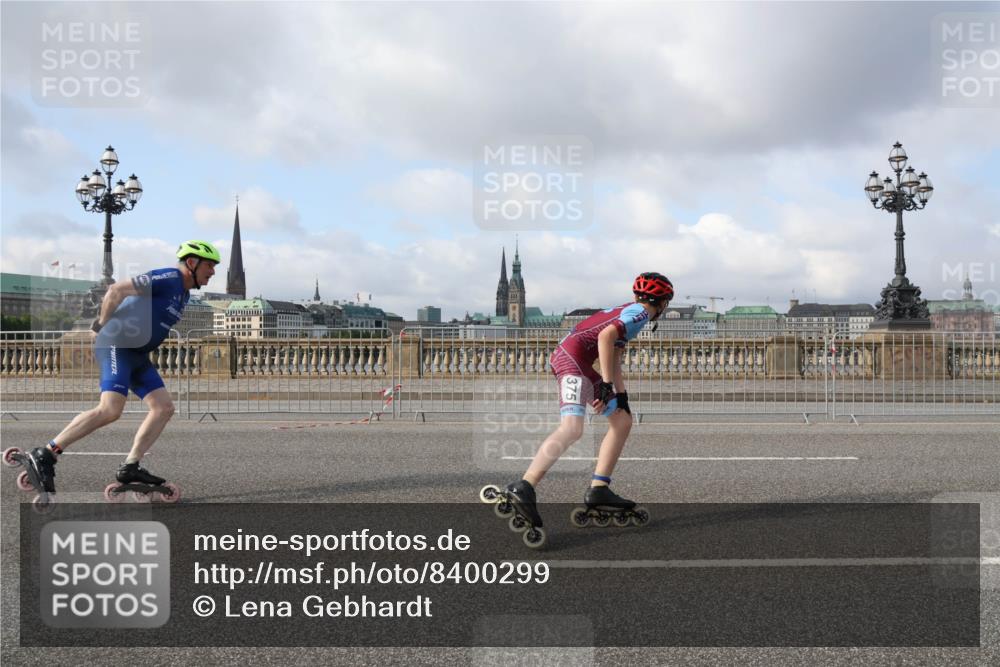 29.06.2025 - hella hamburg halbmarathon Lena Gebhardt http://msf.ph/oto/8400299 29.06.2025 08:53:15 Lombardsbrücke 375 meine-sportfotos.de