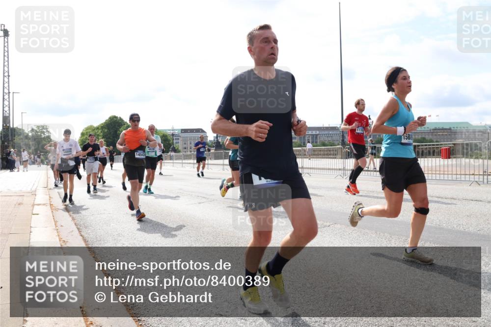 29.06.2025 - hella hamburg halbmarathon Lena Gebhardt http://msf.ph/oto/8400389 29.06.2025 10:16:04 Lombardsbrücke 18800, 12628, 14543, 4828, 50, 11783, 1588, 1156, 1308, 1651, 2071, 2076, 2165, 2436, 2803, 2835, 2989, 3134, 3167, 3648, 4007, 4466, 4492, 4494, 4583, 4637, 4828, 5046, 5294, 5423, 6376, 6576, 7897, 7941, 7942, 8169, 8274, 8554, 8746, 8885, 9192, 9601, 9675, 9784, 9802, 9881, 10107, 10108, 10183, 10292, 10608, 10844, 10990, 11113, 11303, 11344, 11345, 11478, 11774, 11783, 11818, 12427, 12469, 13179, 13818, 13951, 14423, 14550, 14552, 15307 meine-sportfotos.de