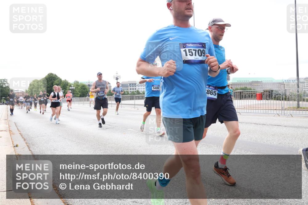 29.06.2025 - hella hamburg halbmarathon Lena Gebhardt http://msf.ph/oto/8400390 29.06.2025 10:23:44 Lombardsbrücke 2, 15709, 5406, 865, 4391, 1048, 1304, 1362, 1444, 1545, 2125, 2489, 2925, 4122, 4391, 4597, 4646, 4728, 4990, 5055, 5160, 5258, 5260, 5358, 5406, 5661, 6502, 6747, 7013, 7029, 7820, 8031, 8141, 8149, 8181, 8502, 8676, 8717, 9217, 9603, 9715, 10649, 10739, 11044, 11300, 11415, 11454, 11793, 11798, 11879, 12874, 13149, 14265, 14510, 14512, 14521, 14821, 15709, 15739, 15853, 16185, 16251, 17013, 17199, 17207, 17719 meine-sportfotos.de