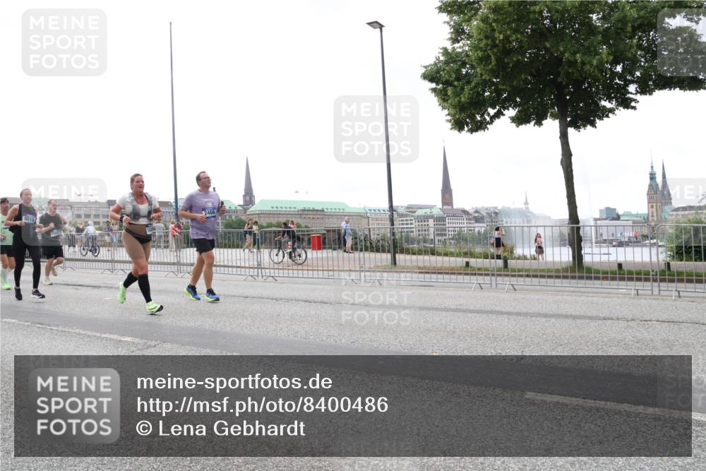29.06.2025 - hella hamburg halbmarathon Lena Gebhardt http://msf.ph/oto/8400486 29.06.2025 10:49:57 Lombardsbrücke 9015, 2466, 1040, 1041, 1487, 1511, 1625, 1805, 1888, 2212, 2466, 2668, 2862, 2997, 3701, 3943, 4090, 4870, 5076, 5552, 5694, 5749, 5751, 5997, 6191, 6694, 6830, 7305, 7339, 7366, 7679, 7721, 7722, 7755, 8065, 8254, 9015, 9162, 9605, 9940, 10060, 10403, 10617, 10683, 10704, 11030, 11631, 11716, 11760, 12079, 12124, 12388, 13127, 13128, 13309, 13381, 13744, 13764, 13846, 14505, 14545, 14692, 15626 meine-sportfotos.de