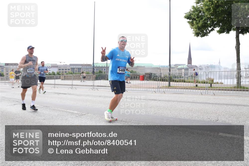 29.06.2025 - hella hamburg halbmarathon Lena Gebhardt http://msf.ph/oto/8400541 29.06.2025 10:23:45 Lombardsbrücke 4391, 130, 5406, 1048, 1304, 1362, 1444, 1545, 2125, 2489, 4122, 4391, 4597, 4646, 4728, 4990, 5055, 5160, 5258, 5260, 5358, 5406, 5661, 6502, 6747, 7013, 7029, 7820, 8031, 8141, 8149, 8181, 8502, 8676, 8717, 9217, 9603, 9715, 10649, 10739, 11044, 11300, 11415, 11454, 11793, 11798, 11879, 12874, 13149, 14265, 14510, 14512, 14521, 14821, 15709, 15739, 15853, 16185, 16251, 17013, 17199, 17719 meine-sportfotos.de