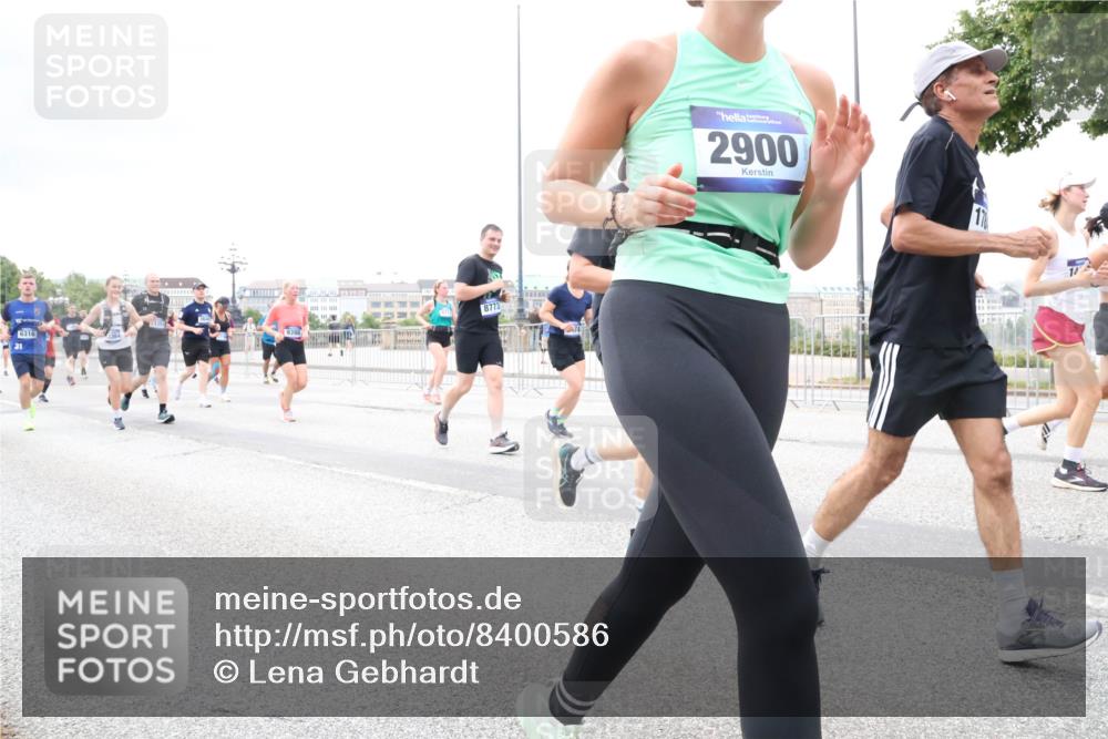 29.06.2025 - hella hamburg halbmarathon Lena Gebhardt http://msf.ph/oto/8400586 29.06.2025 10:58:04 Lombardsbrücke 31, 6316, 8773, 2900, 1001, 1123, 1242, 1248, 1265, 1388, 1845, 2015, 2043, 2169, 2273, 2275, 2451, 2567, 2900, 3191, 3644, 3936, 3954, 4059, 4117, 4429, 4521, 4830, 5104, 5632, 5676, 5736, 5782, 6316, 6337, 6825, 6916, 7172, 7193, 7262, 7556, 7617, 7664, 7783, 7977, 7990, 8076, 8159, 8439, 8440, 8441, 8442, 8474, 8512, 8708, 8713, 8773, 8888, 9059, 9180, 9233, 9239, 9318, 9319, 9394, 9398, 9436, 9481, 9496, 9613, 9636, 9832 meine-sportfotos.de