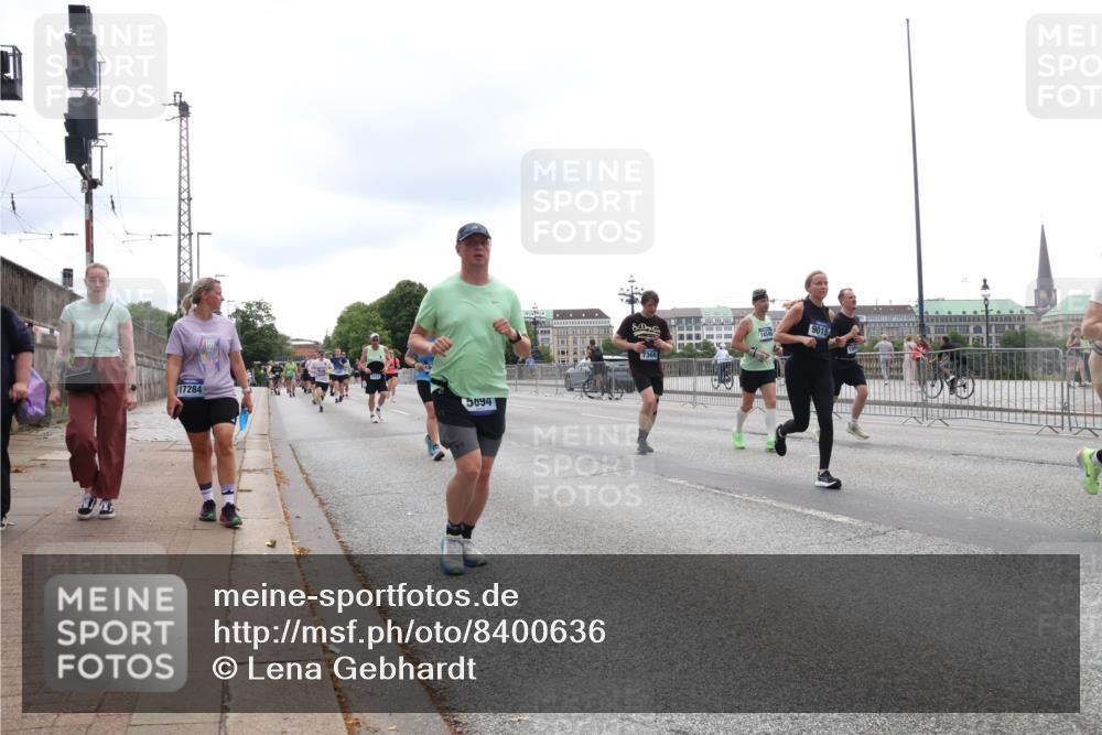29.06.2025 - hella hamburg halbmarathon Lena Gebhardt http://msf.ph/oto/8400636 29.06.2025 10:49:58 Lombardsbrücke 17284, 5694, 9015, 7366, 1040, 1041, 1487, 1511, 1805, 1888, 2212, 2466, 2668, 2862, 2997, 3701, 4090, 4870, 5076, 5552, 5694, 5749, 5751, 5997, 6191, 6680, 6694, 6830, 7305, 7339, 7366, 7679, 7721, 7722, 7755, 8065, 8254, 9015, 9162, 9605, 9940, 10060, 10403, 10617, 10683, 10704, 11030, 11631, 11716, 11760, 12079, 12124, 12388, 13127, 13128, 13309, 13381, 13744, 13764, 13846, 14144, 14505, 14545, 14692, 15626 meine-sportfotos.de