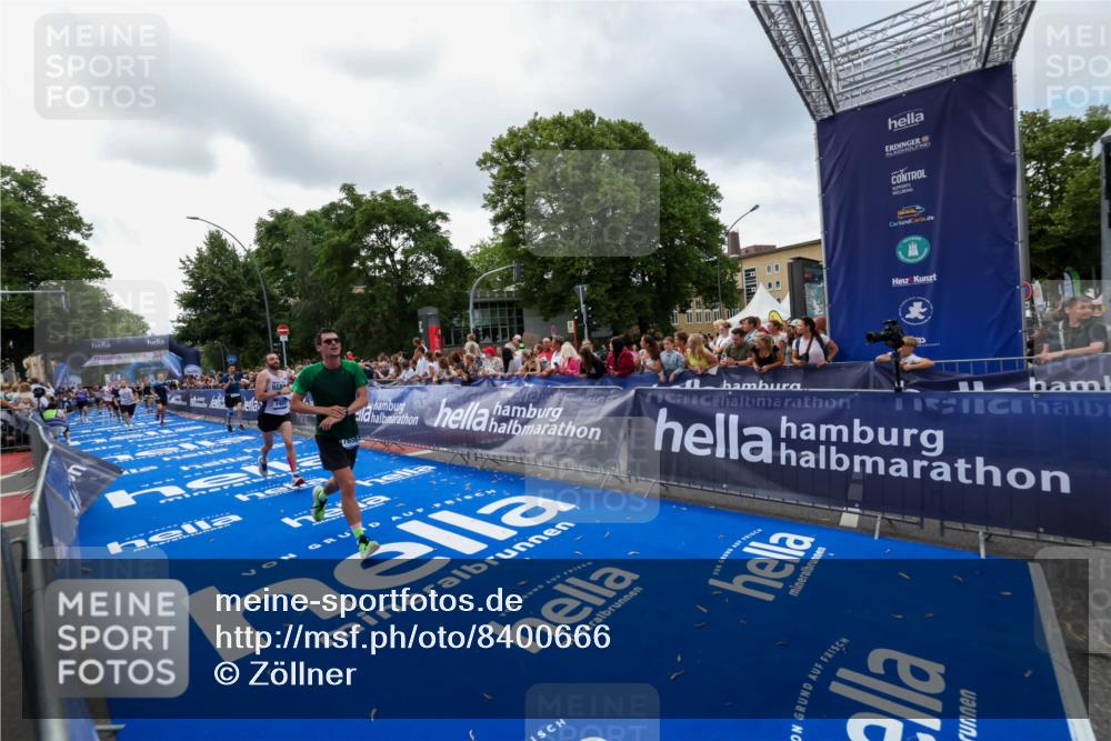 29.06.2025 - hella hamburg halbmarathon Zöllner http://msf.ph/oto/8400666 29.06.2025 10:37:13 Ziel 4860, 5923, 7482, 8362, 9178, 10190, 11423, 13972, 15178, 17137, 17658, 17726 meine-sportfotos.de